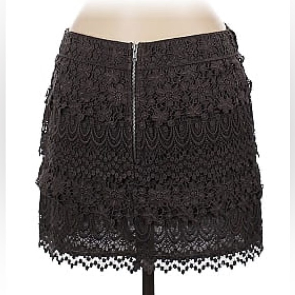 American Eagle Outfitters Floral Crotchet Lace Mini Skirt in Charcoal Size 12 - Picture 2 of 7